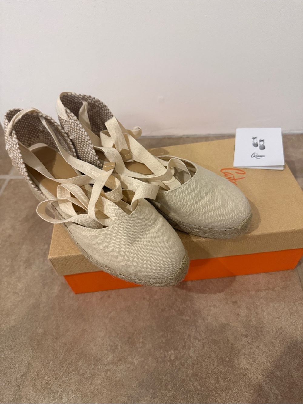 Castañer Castaner Carina Wedge Espadrilles Ivory Size 8 LIKE NEW EUC
